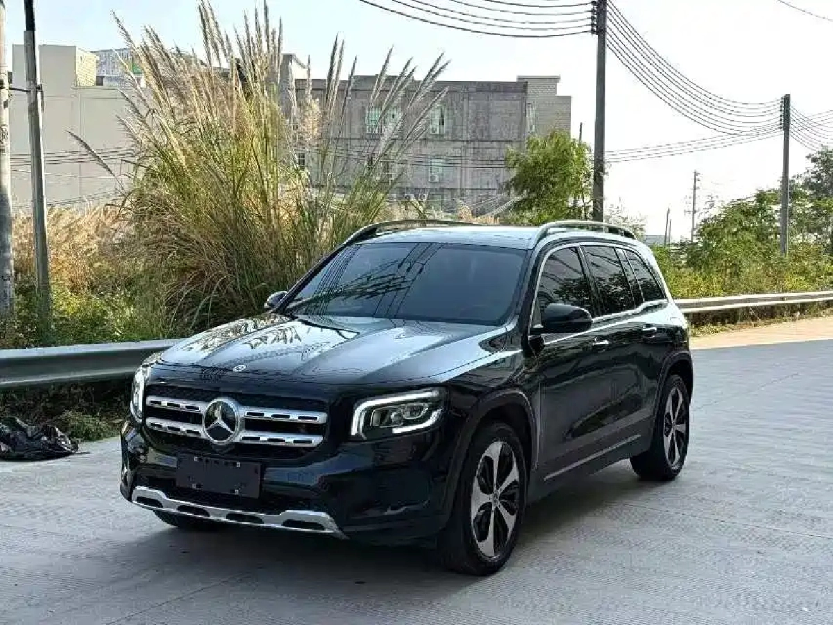 MERCEDES-BENZ GLB