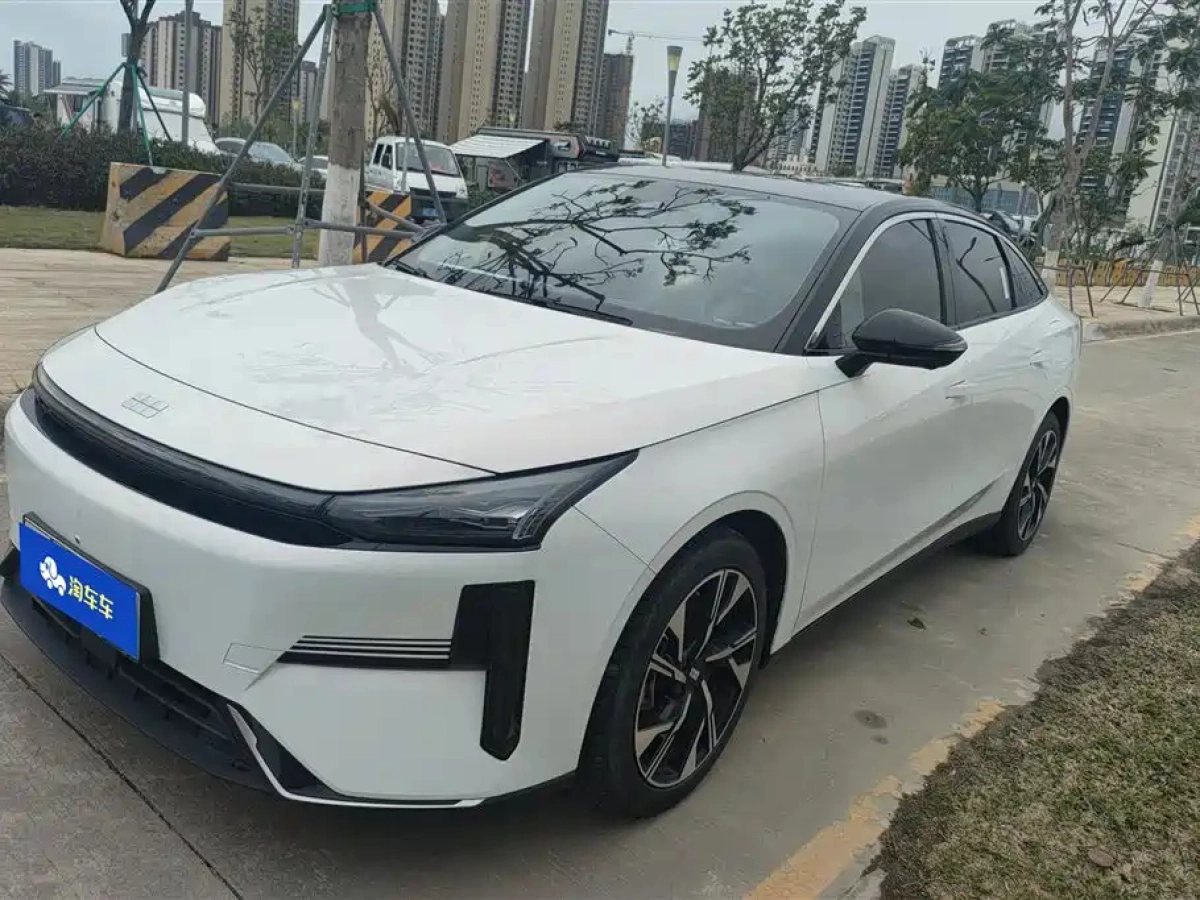 GEELY GALAXY GALAXY L6  2023