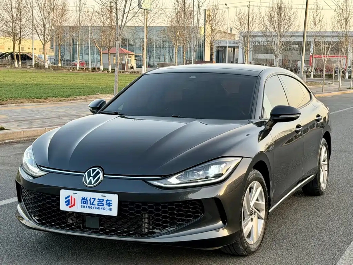 VOLKSWAGEN LAMANDO  2023