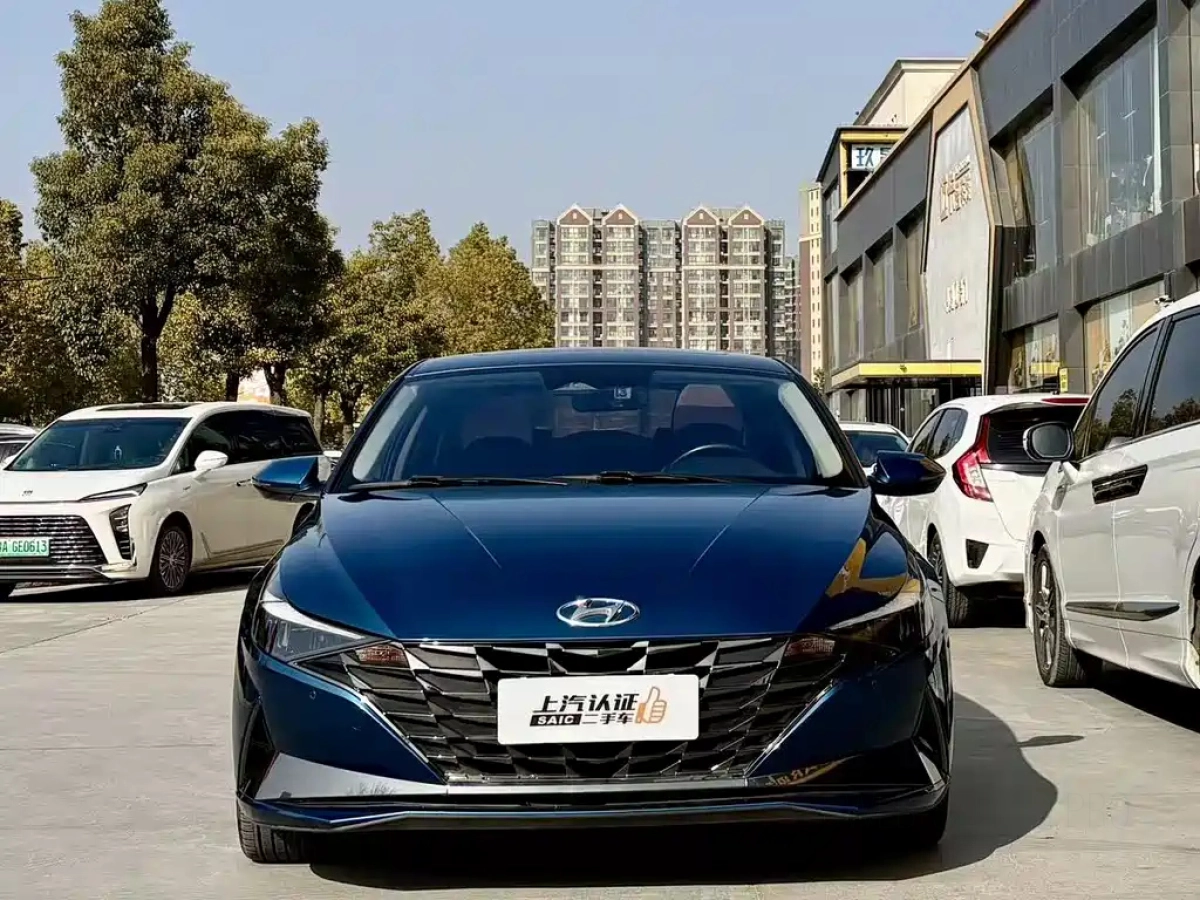 HYUNDAI ELANTRA
