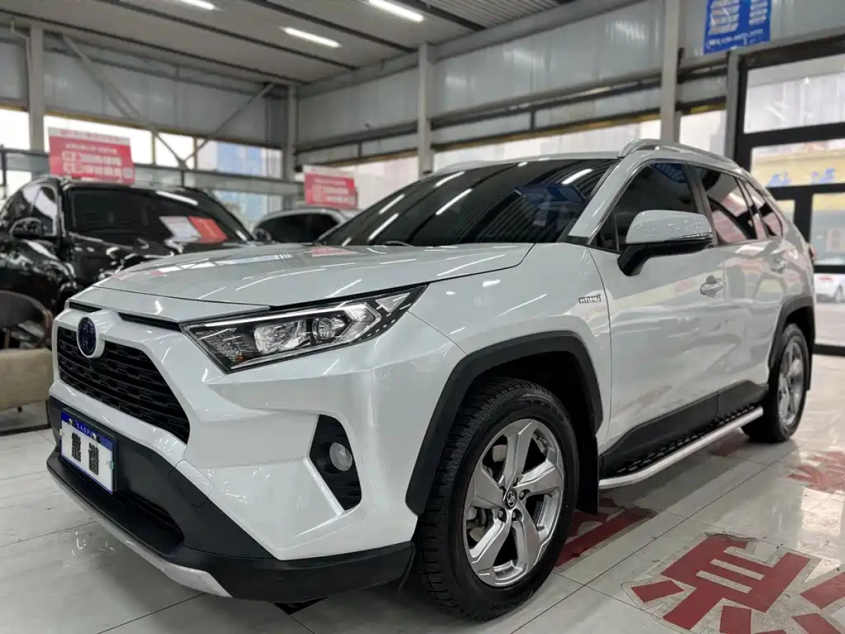 TOYOTA RAV4  2021