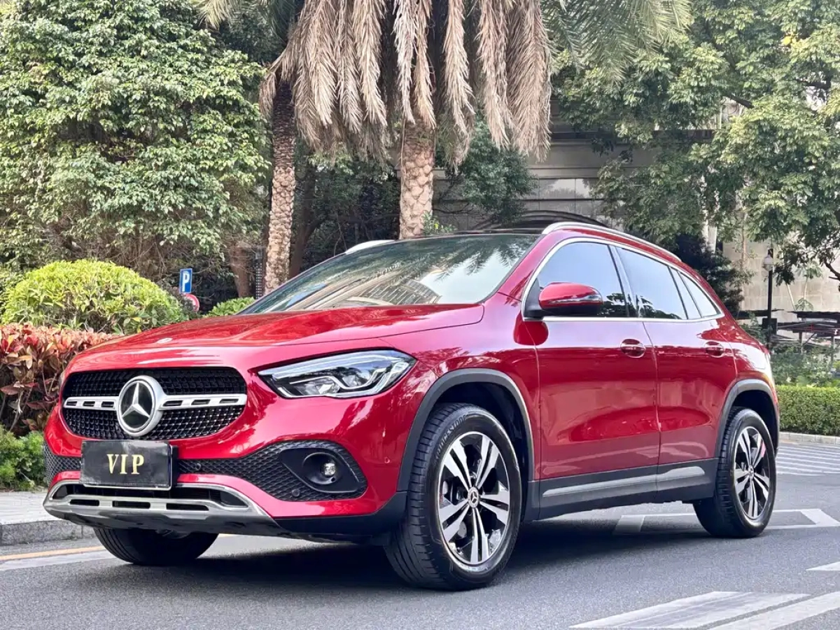 MERCEDES-BENZ GLA  2021