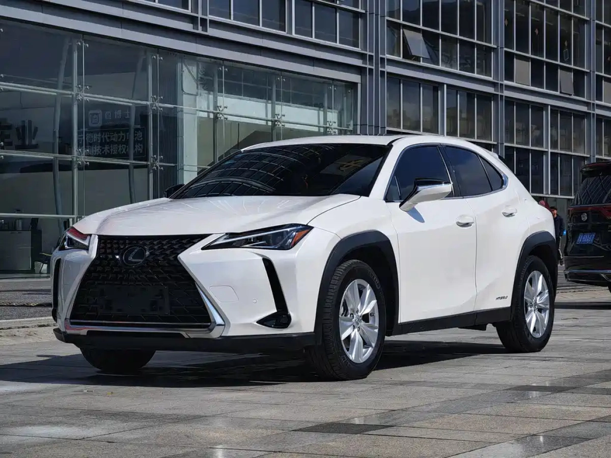 LEXUS UX  2020