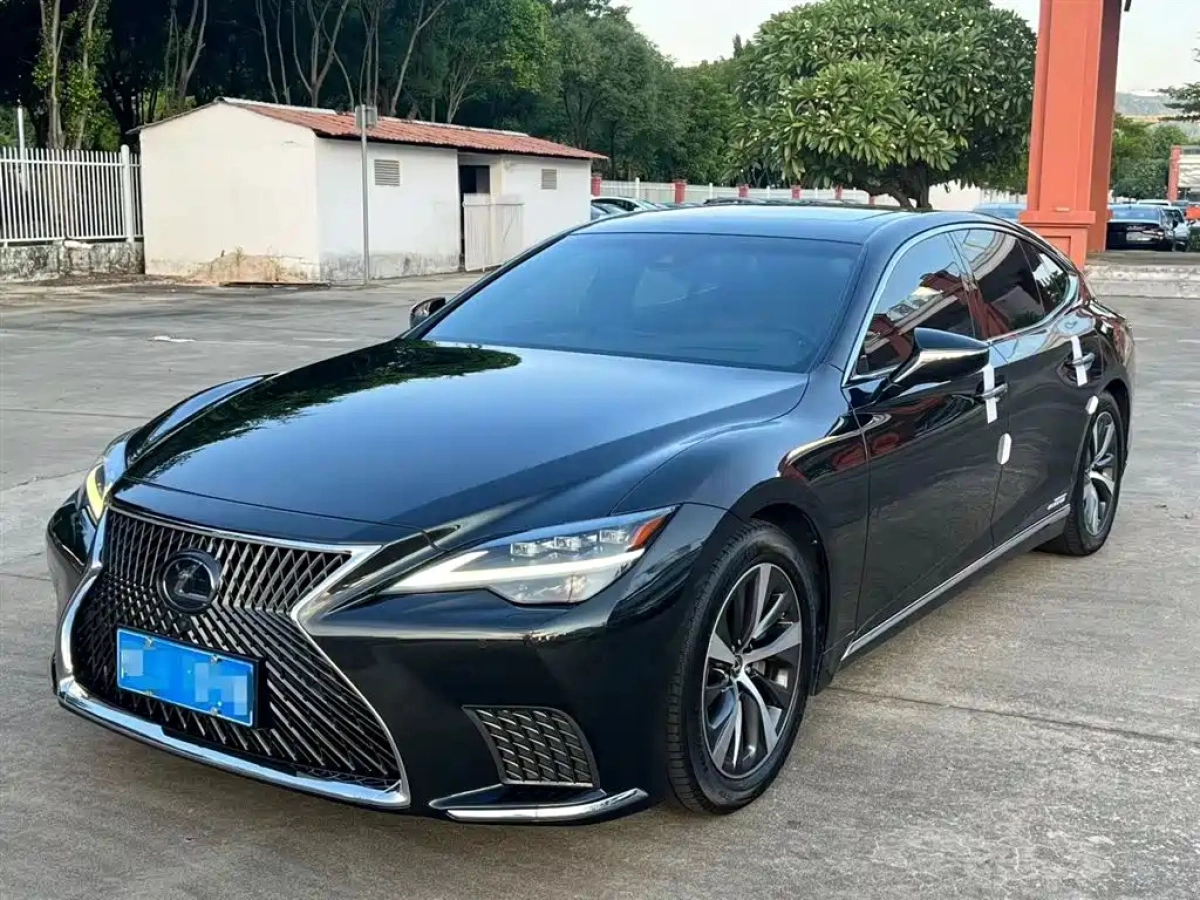 LEXUS LS  2021