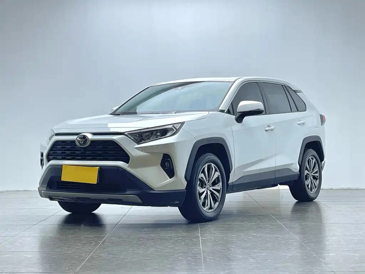 TOYOTA RAV4  2024