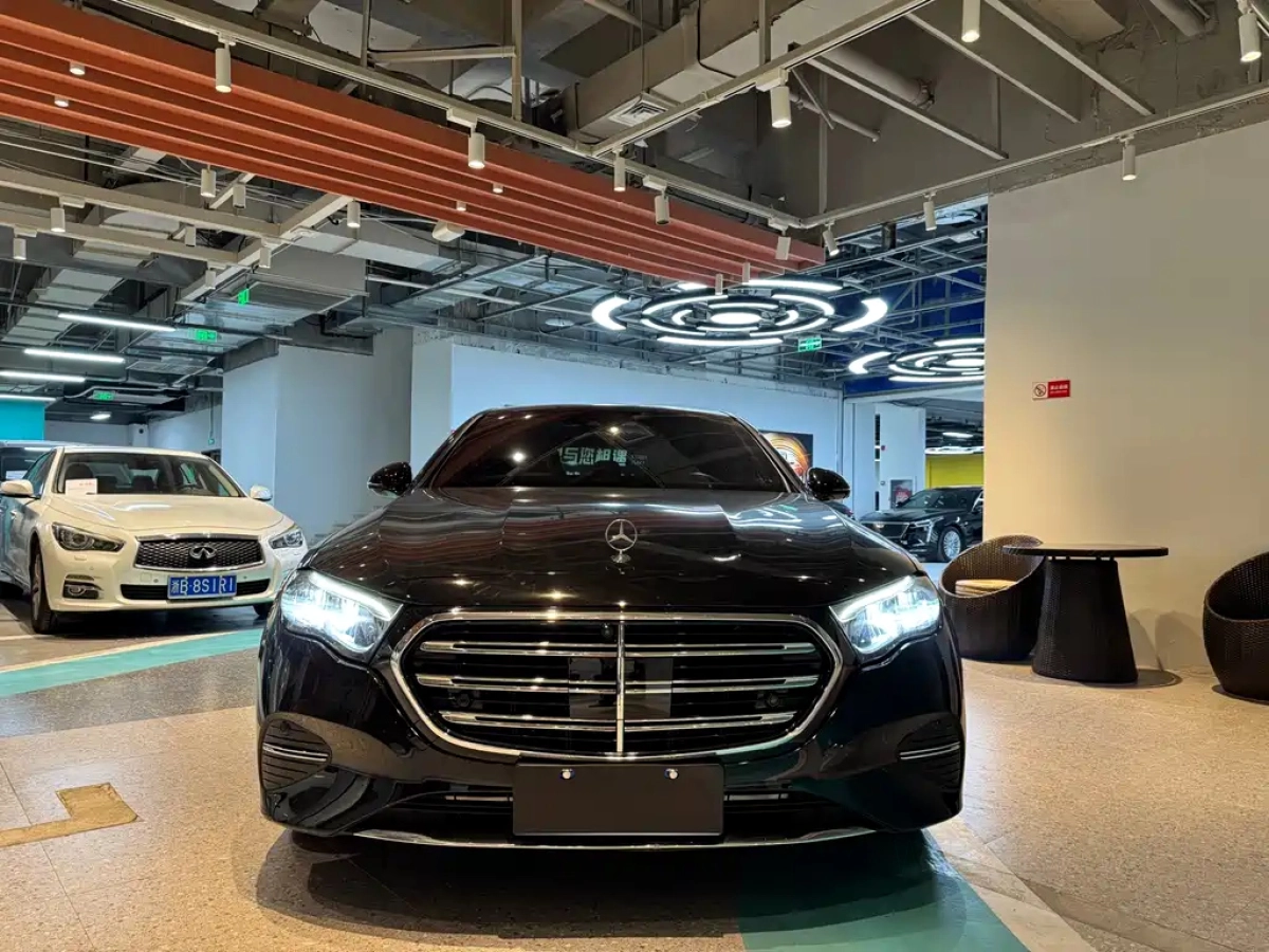 MERCEDES-BENZ E-CLASS