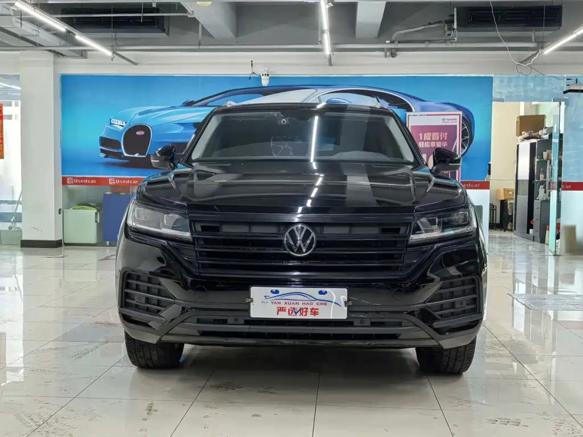 VOLKSWAGEN TOUAREG