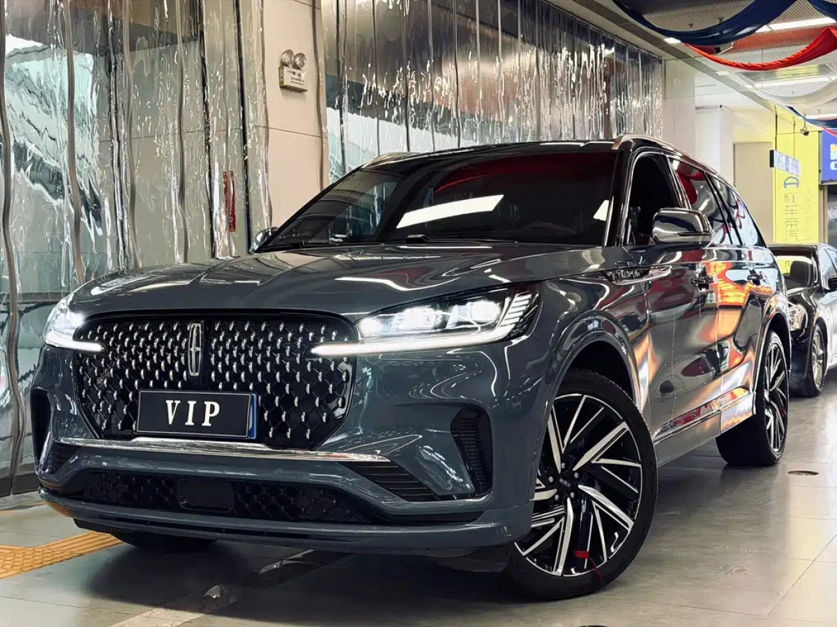 LINCOLN AVIATOR  2025