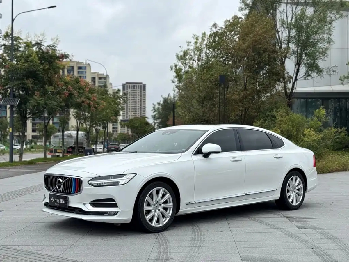 VOLVO S90  2020