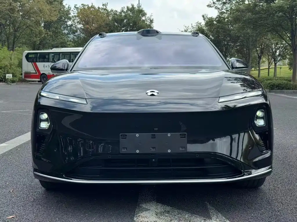 NIO ET9