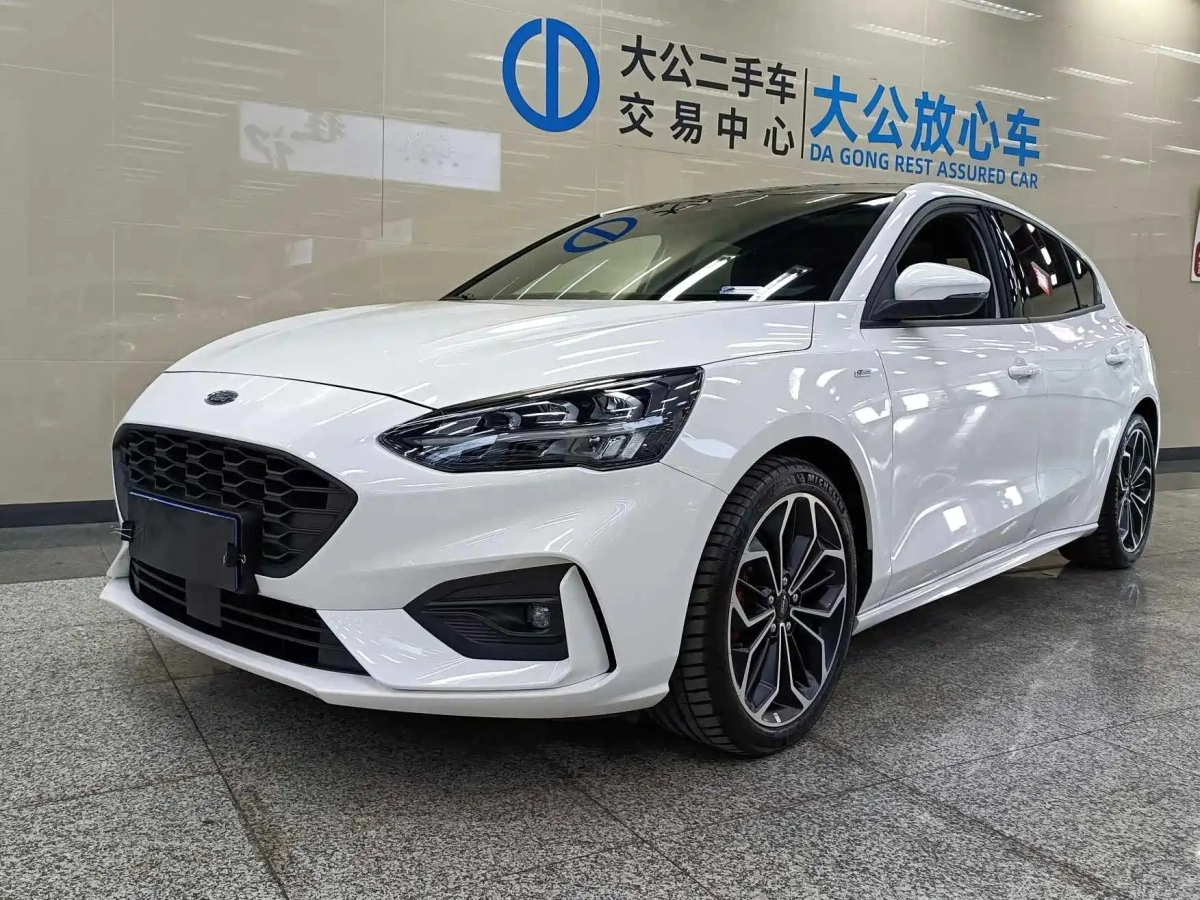 FORD FOCUS  2021