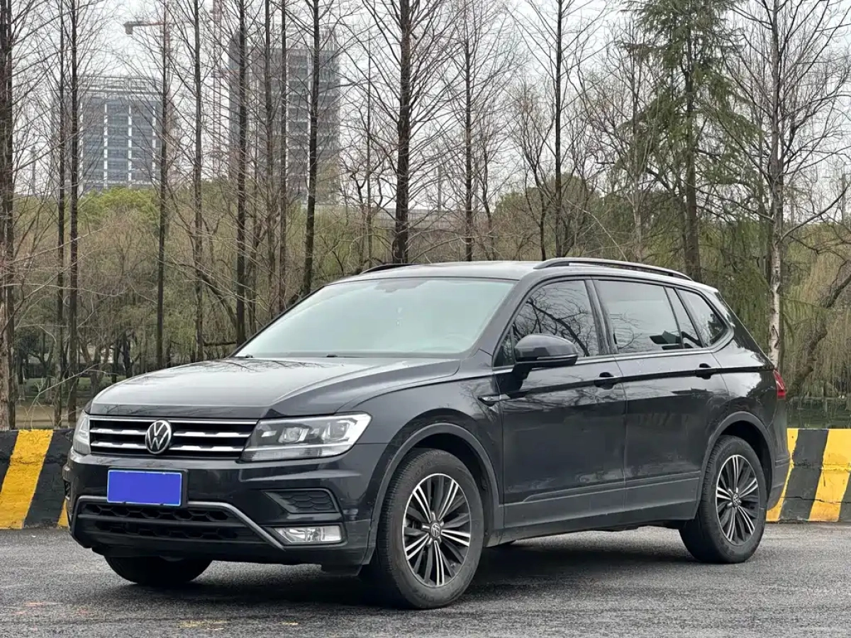VOLKSWAGEN TIGUAN L  2021