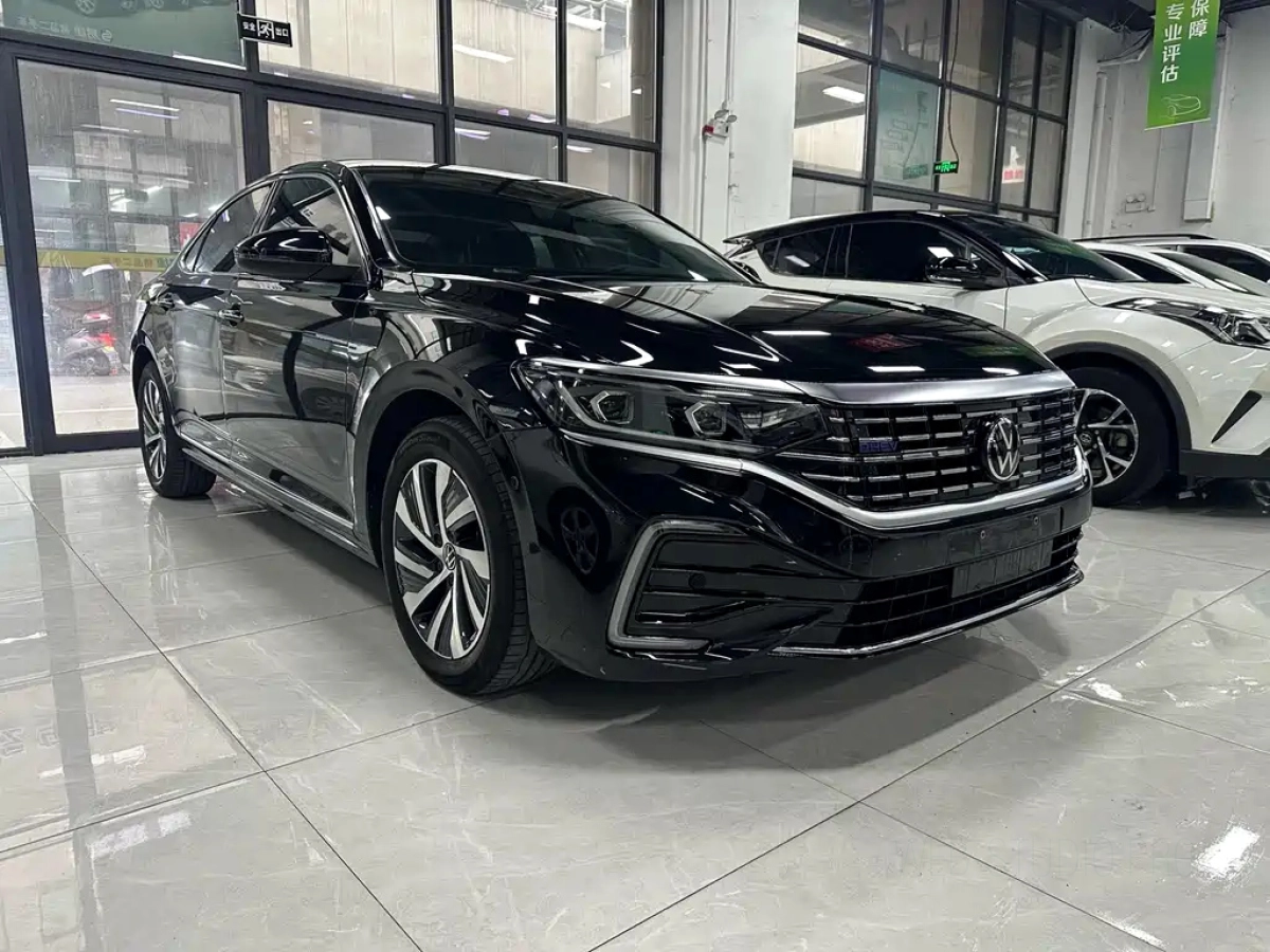 VOLKSWAGEN PASSAT NEW ENERGY