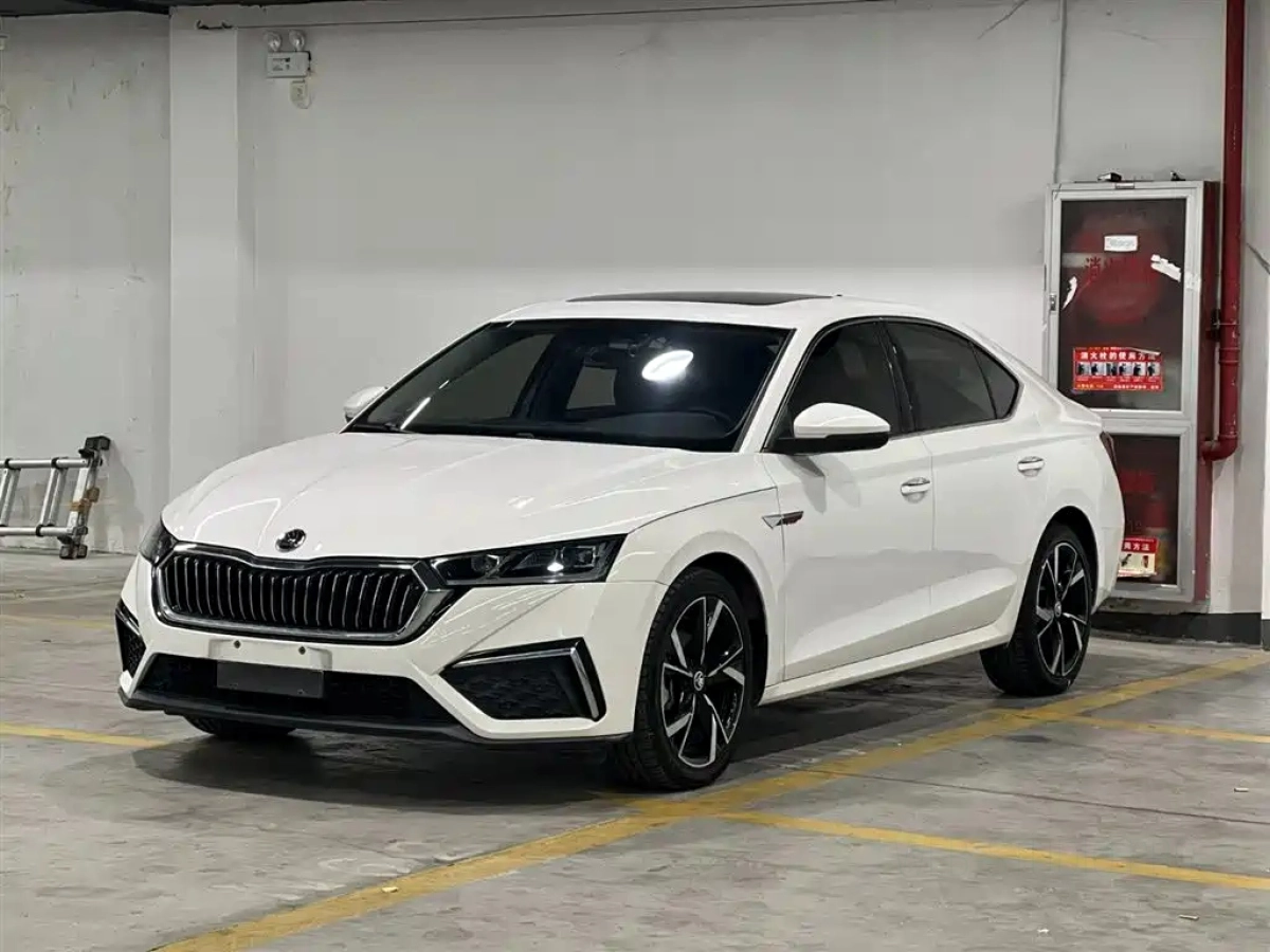 SKODA OCTAVIA  2022