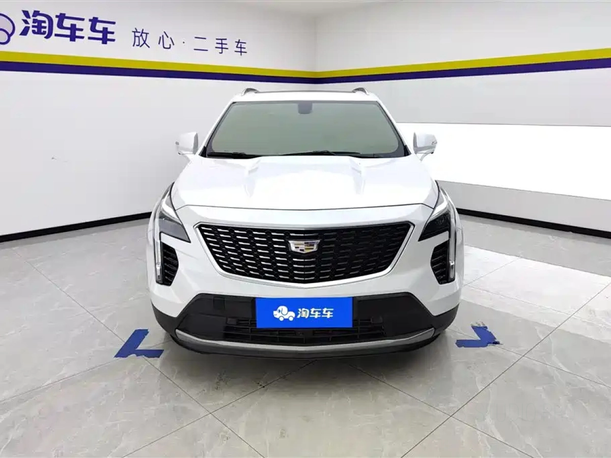 CADILLAC XT4