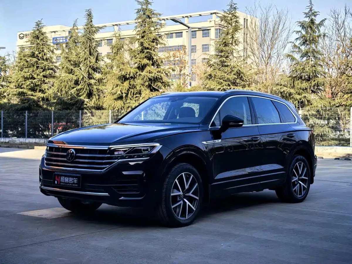 VOLKSWAGEN TOUAREG  2021