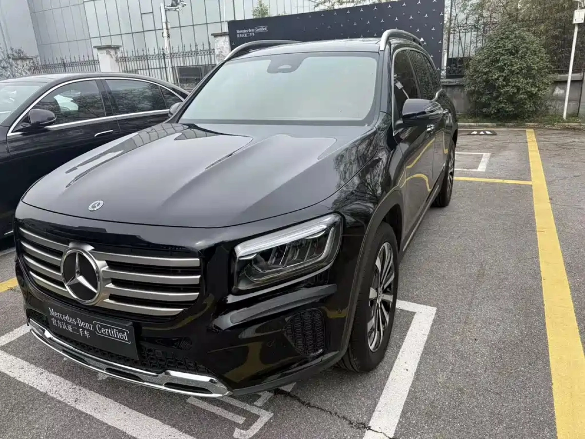 MERCEDES-BENZ GLB