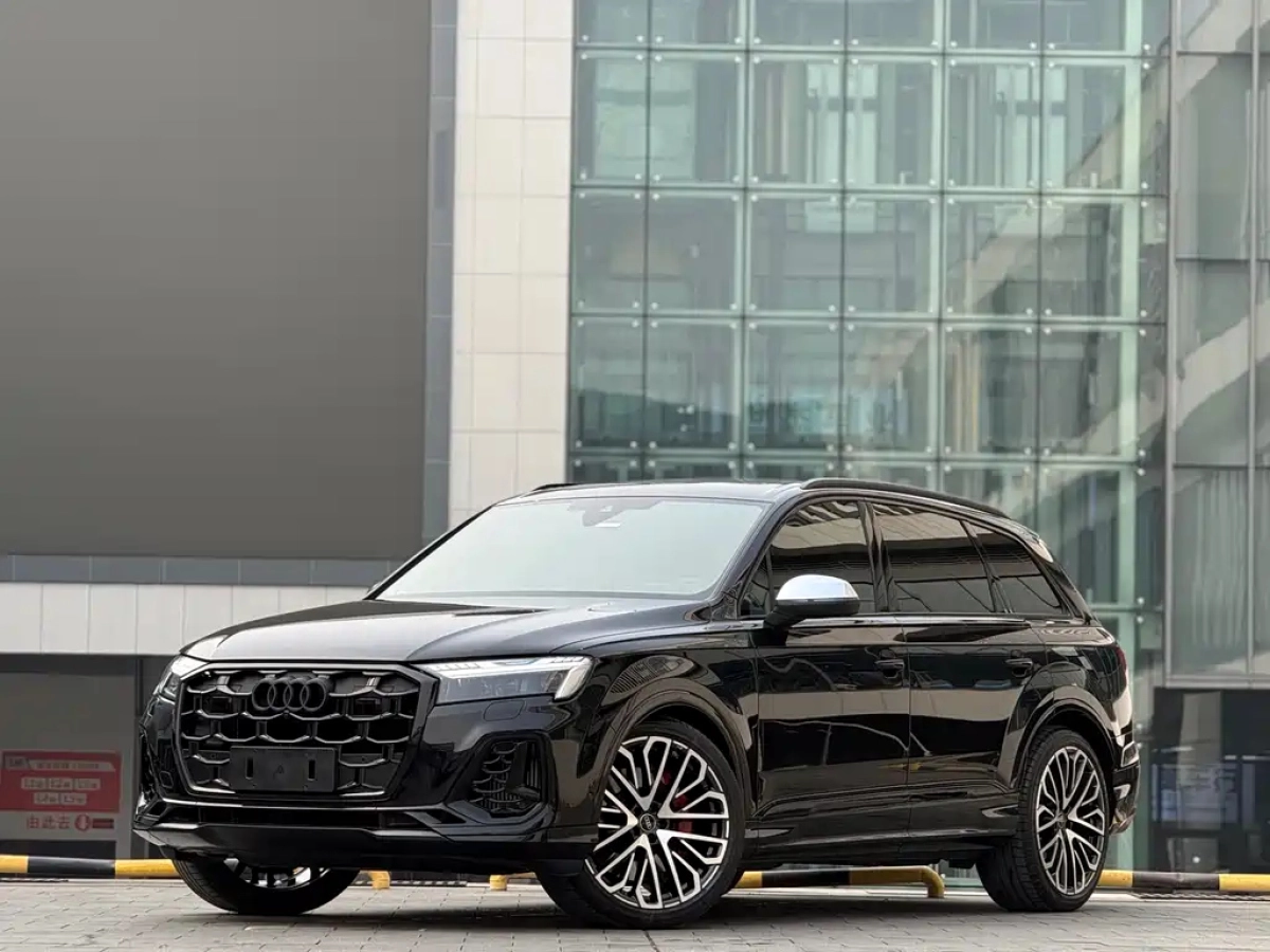 AUDI SQ7