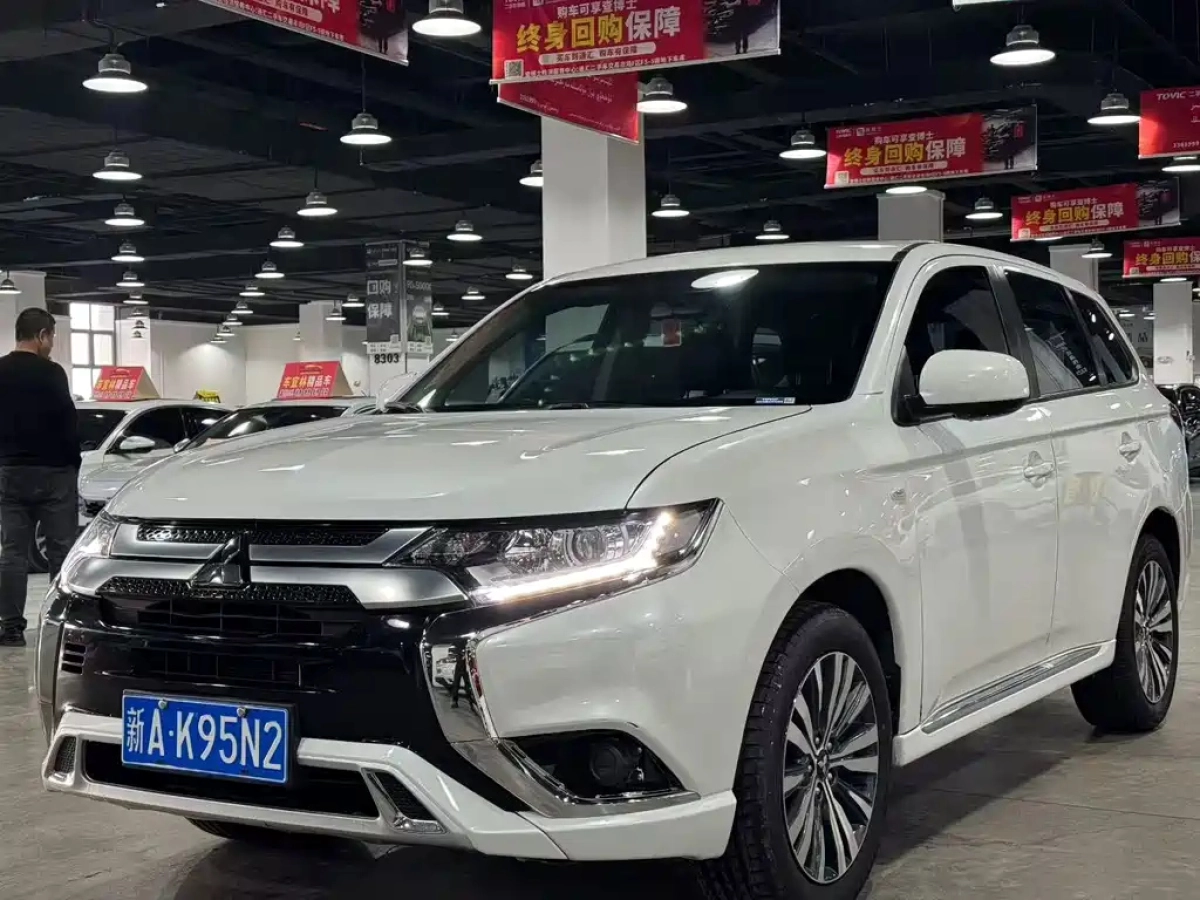 MITSUBISHI OUTLANDER  2021