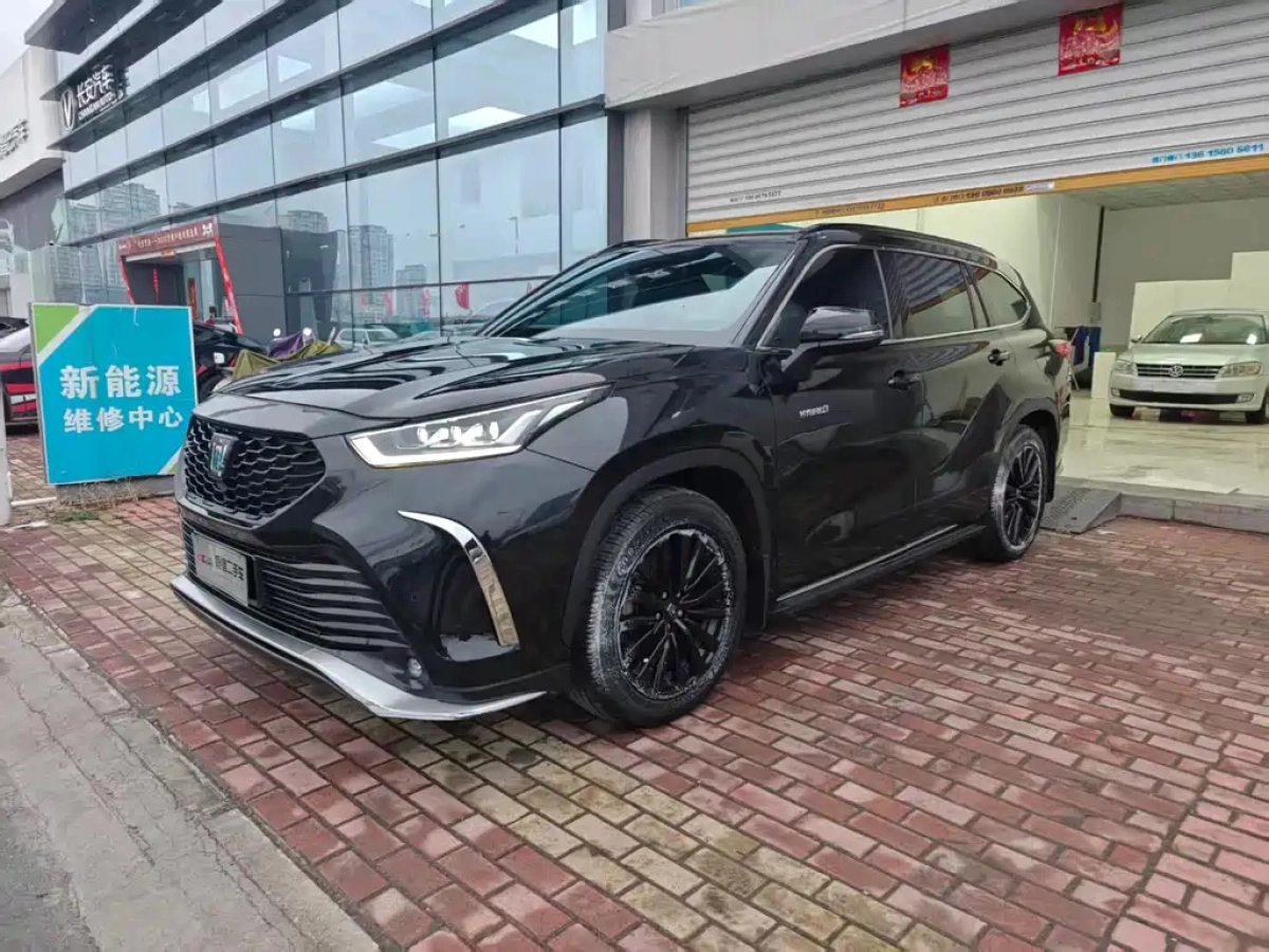 TOYOTA CROWN KLUGER  2023