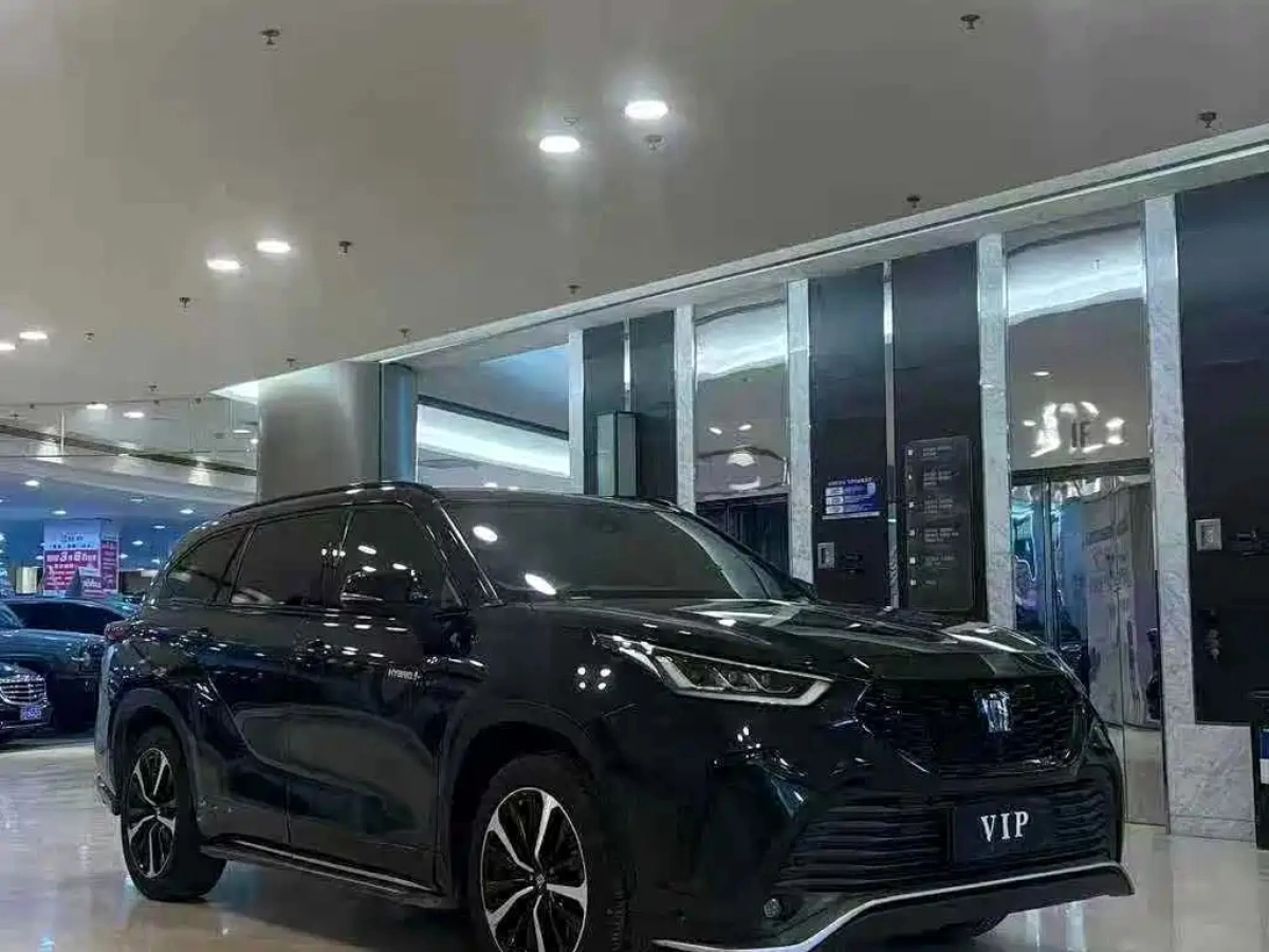 TOYOTA CROWN KLUGER  2022