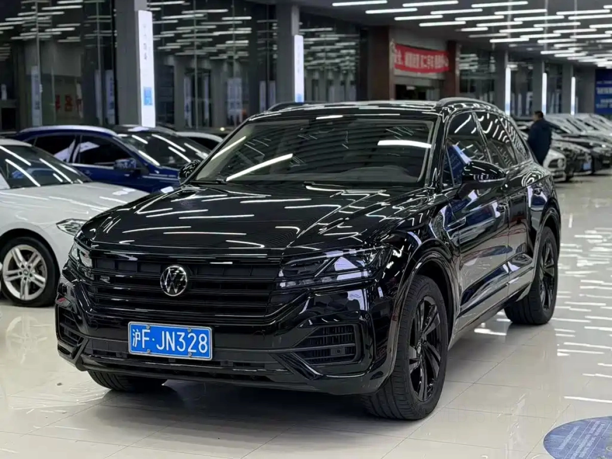 VOLKSWAGEN TOUAREG  2023