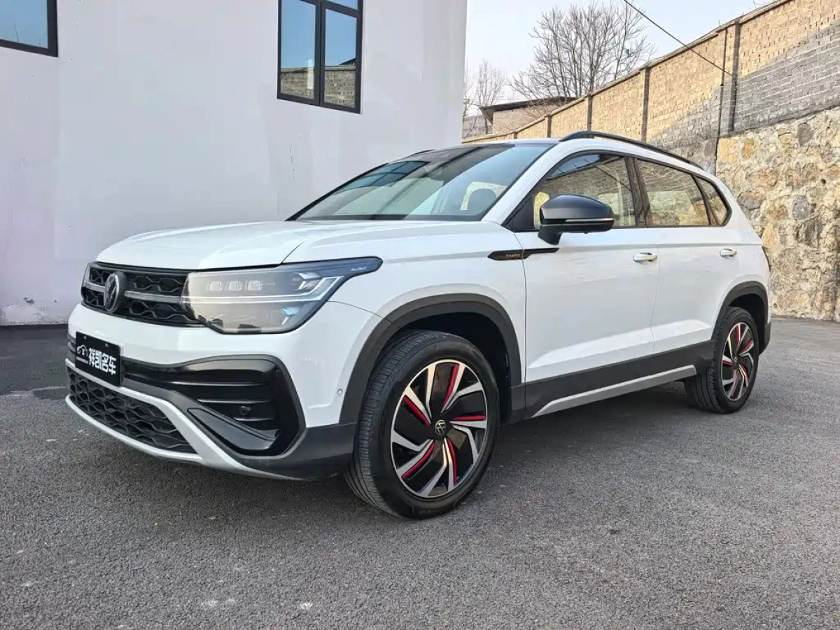 VOLKSWAGEN THARU