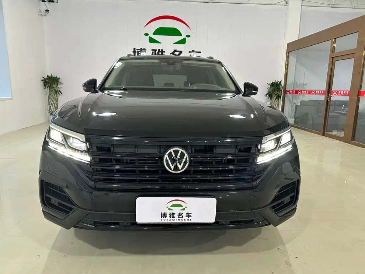 VOLKSWAGEN TOUAREG  2025