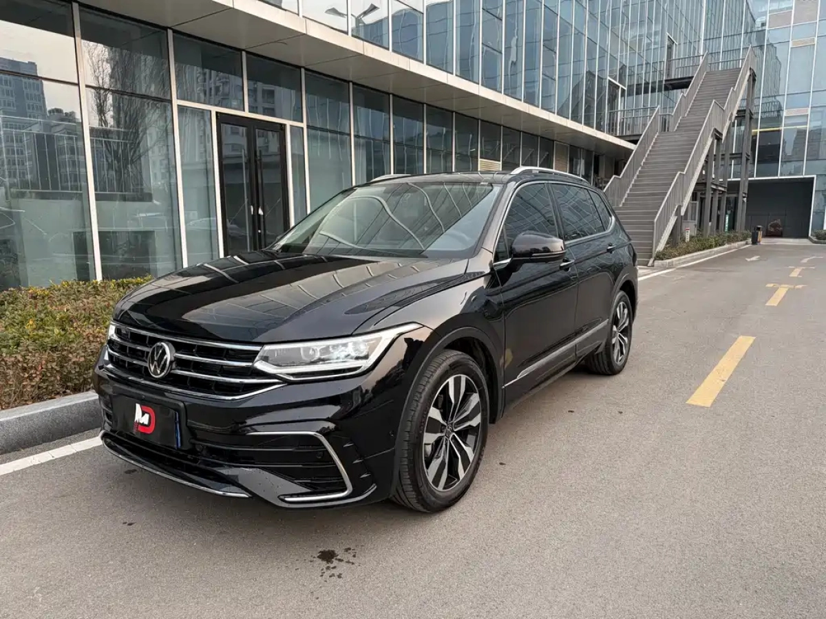 VOLKSWAGEN TIGUAN L