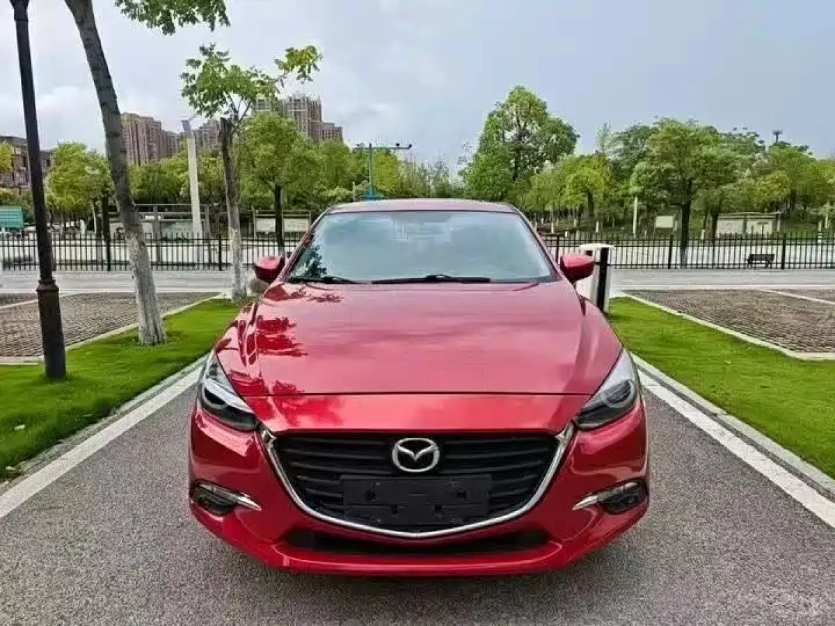 MAZDA 3 AXELA