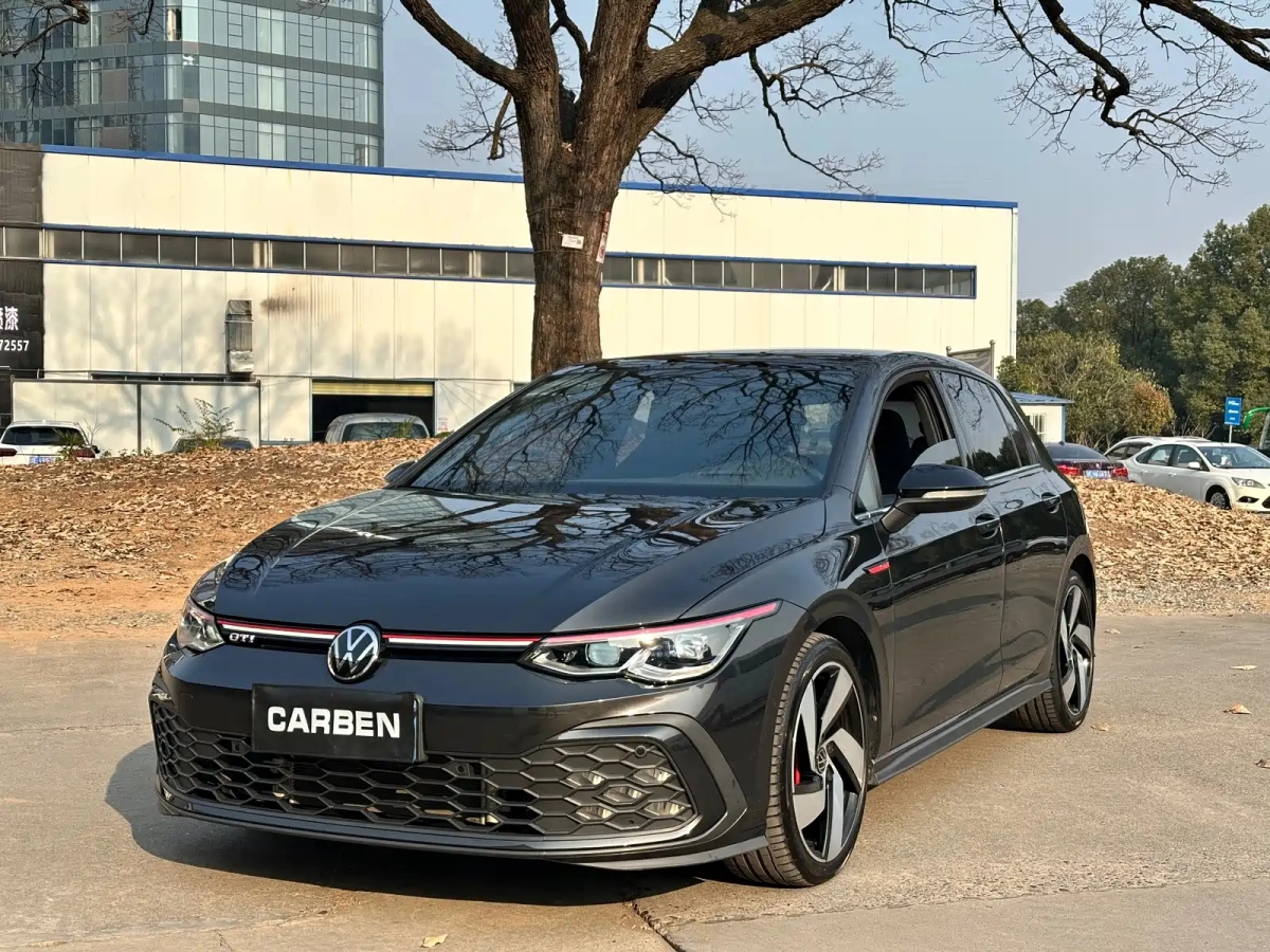 VOLKSWAGEN GOLF GTI
