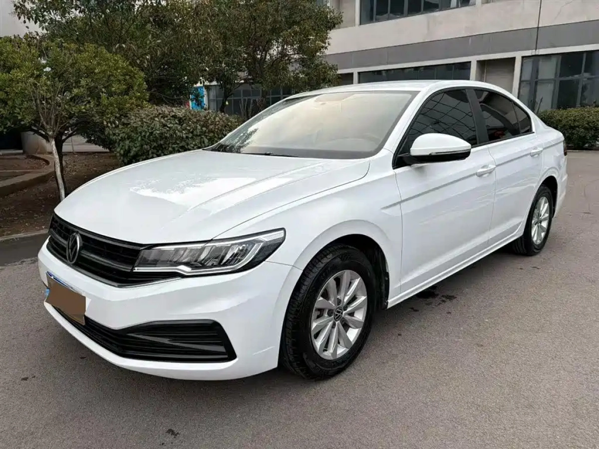 VOLKSWAGEN BORA  2021