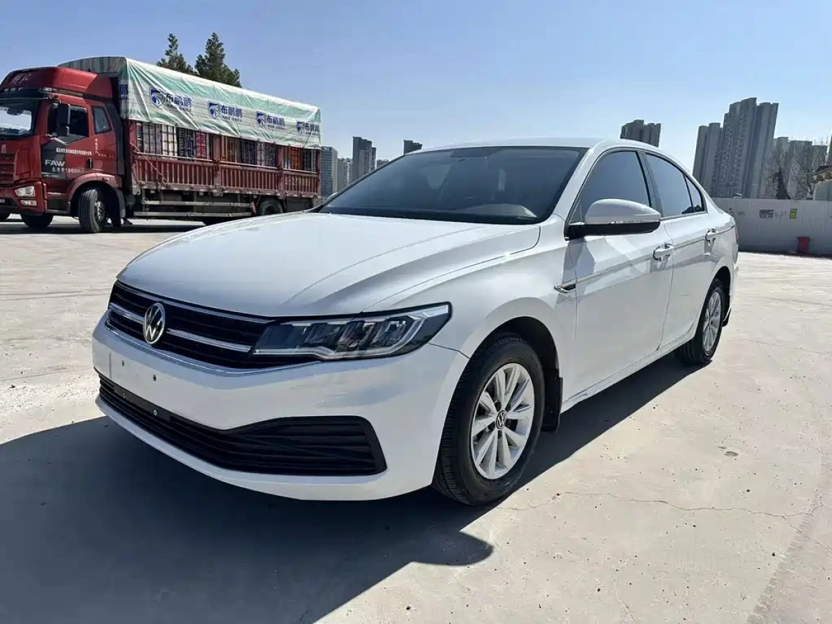 VOLKSWAGEN BORA  2021