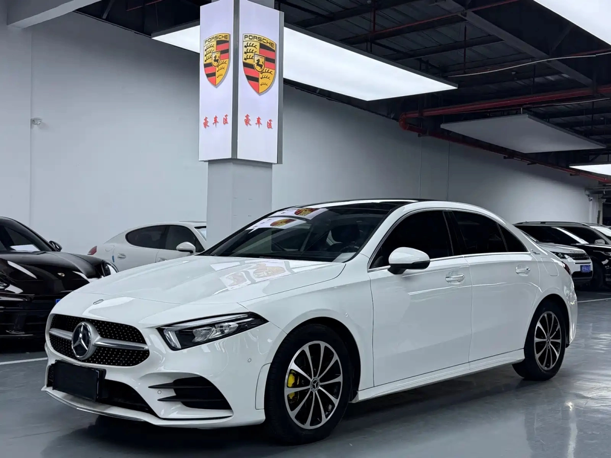 MERCEDES-BENZ A-CLASS  2019