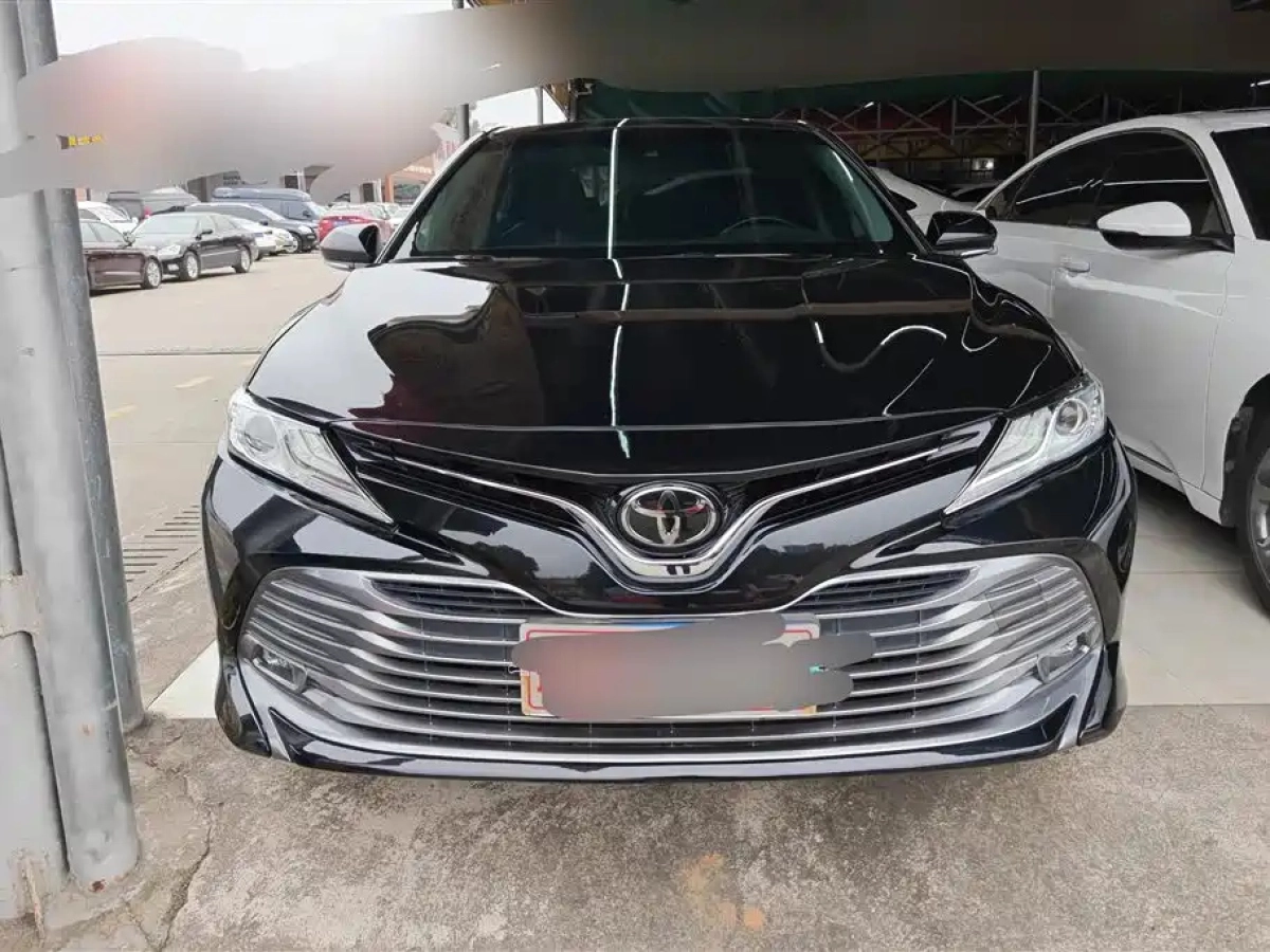 TOYOTA CAMRY