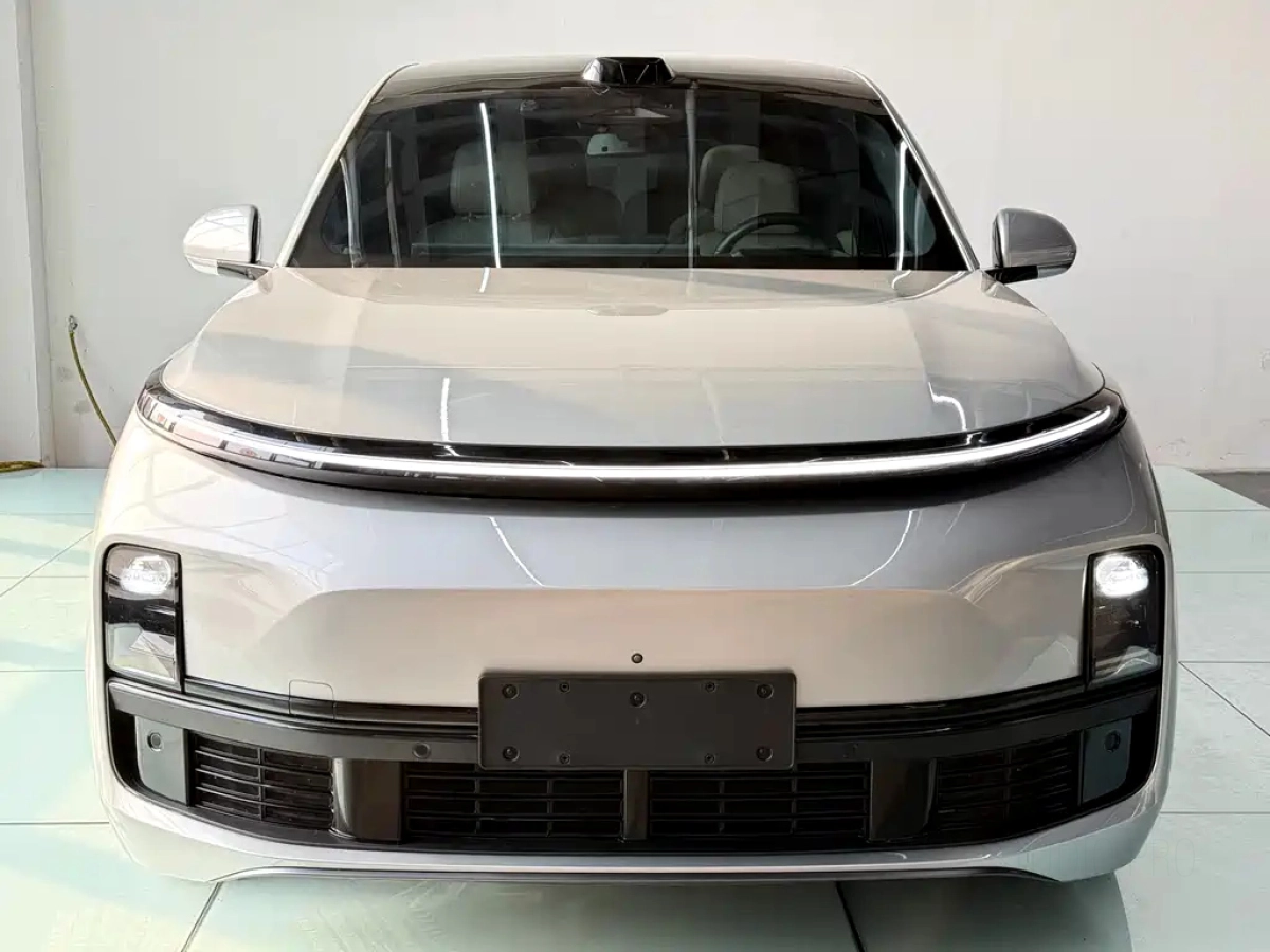 LI AUTO L9  2023