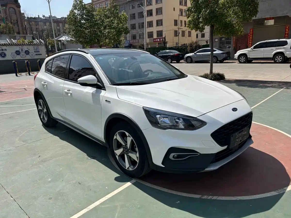FORD FOCUS ACTIVE