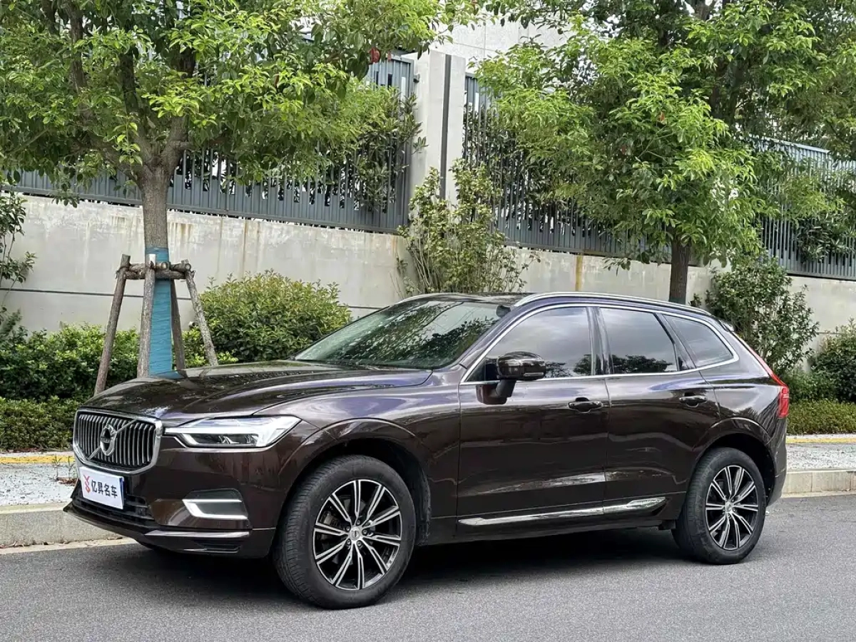 VOLVO XC60  2020