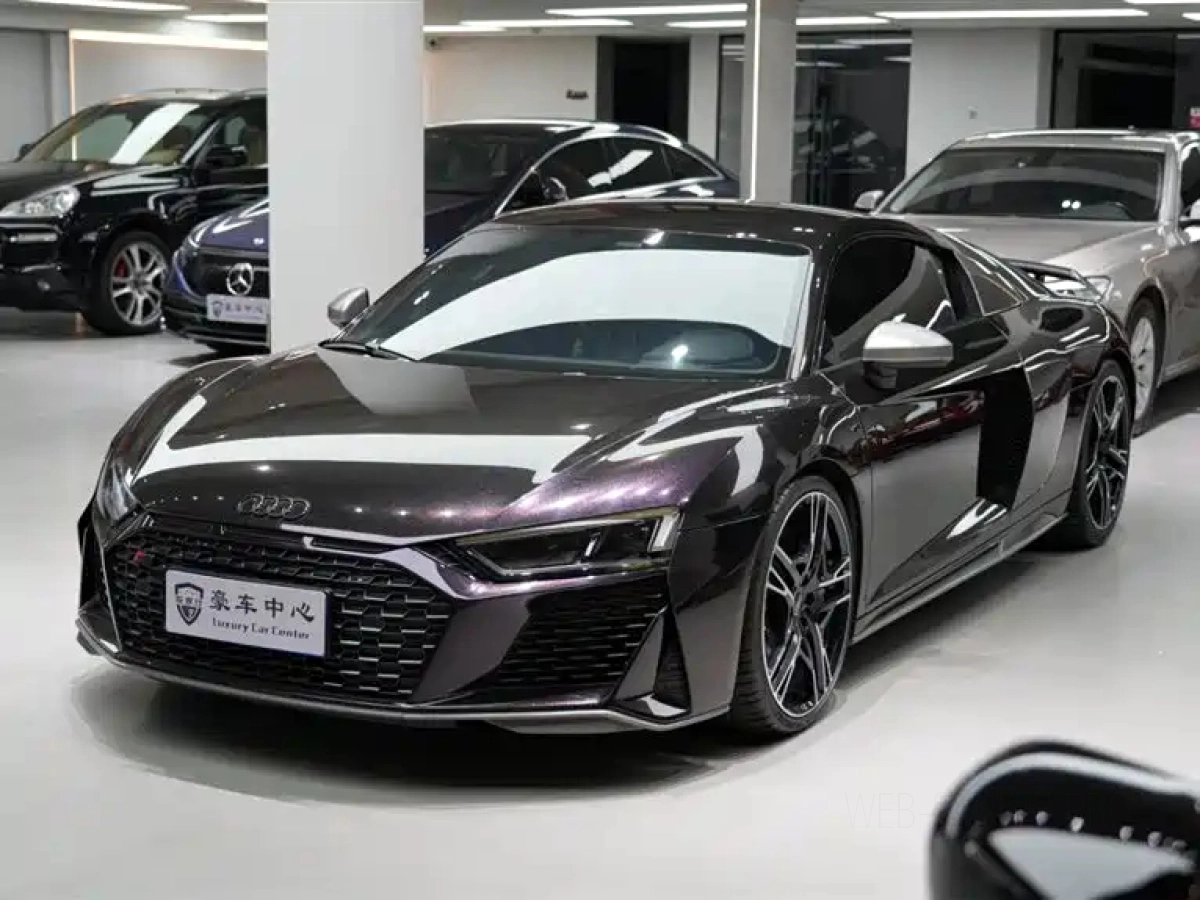 AUDI R8  2022