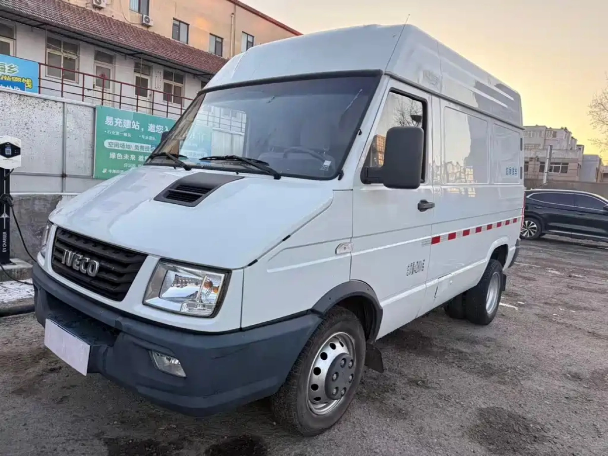 IVECO DAILY  2023