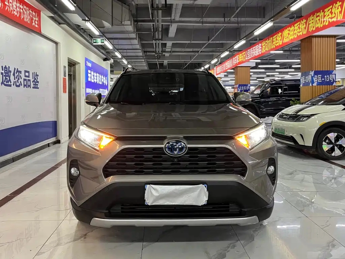TOYOTA RAV4  2021