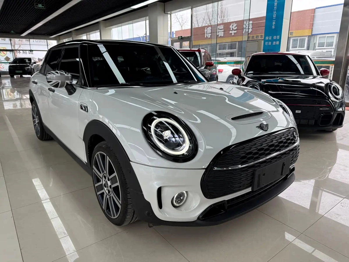 MINI CLUBMAN  2023