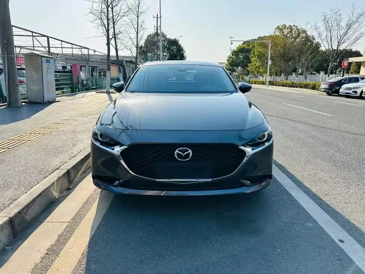 MAZDA 3 AXELA