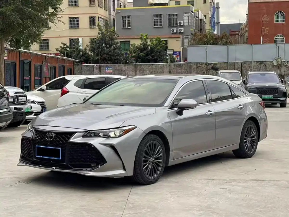 TOYOTA AVALON  2020