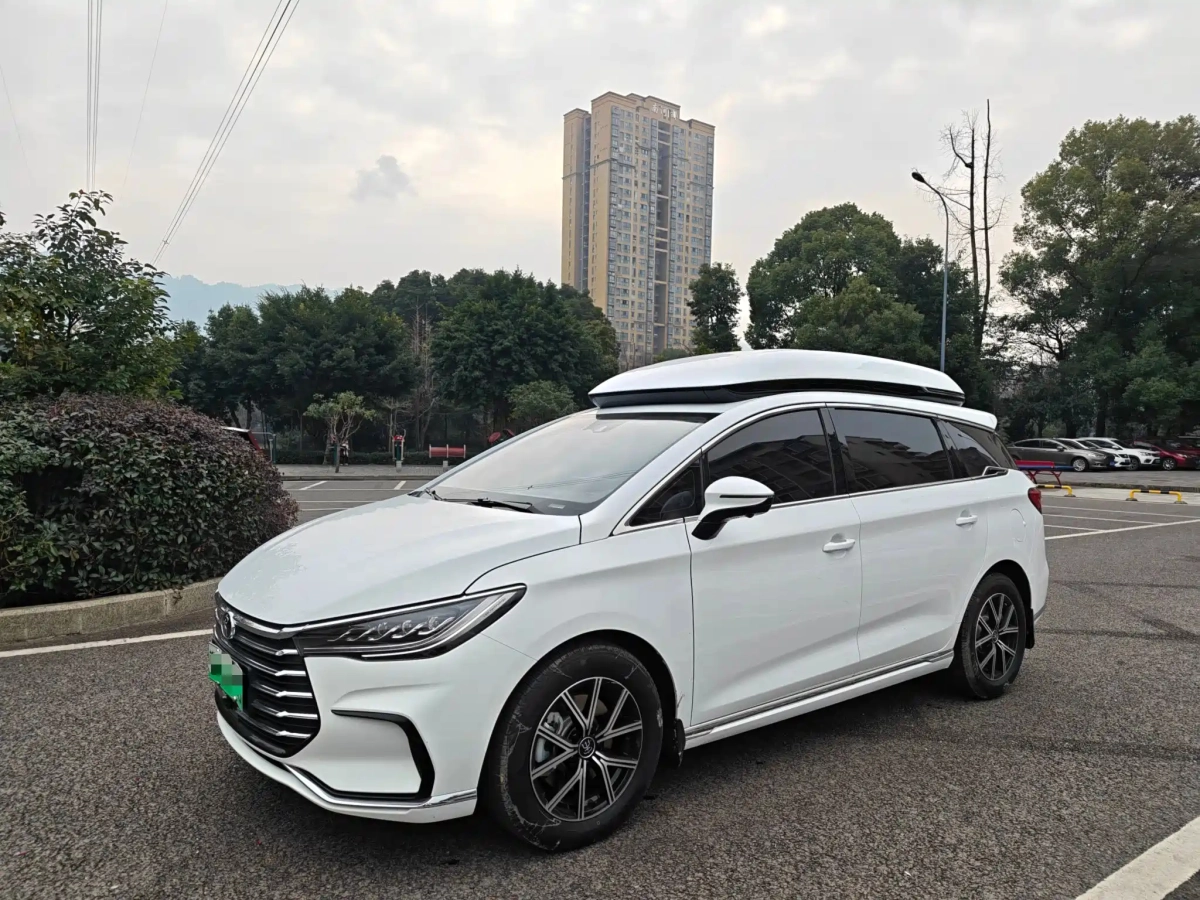 BYD SONG MAX NEW ENERGY  2023