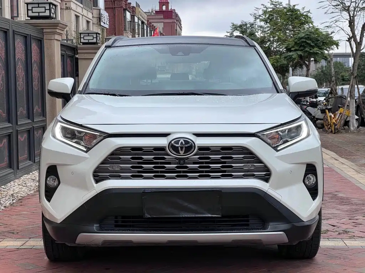 TOYOTA RAV4