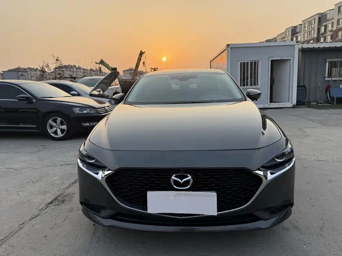 MAZDA 3 AXELA