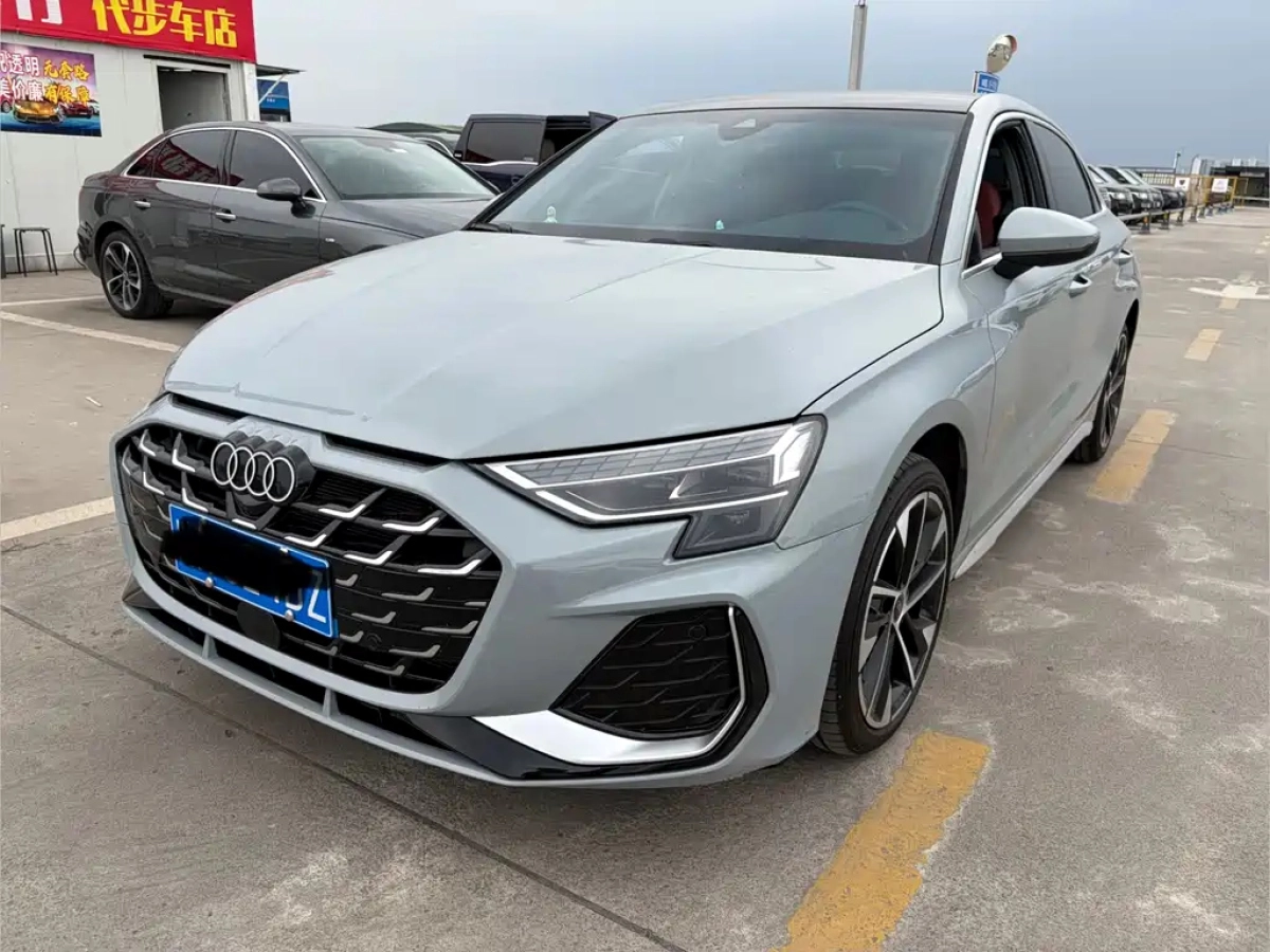 AUDI A3  2025