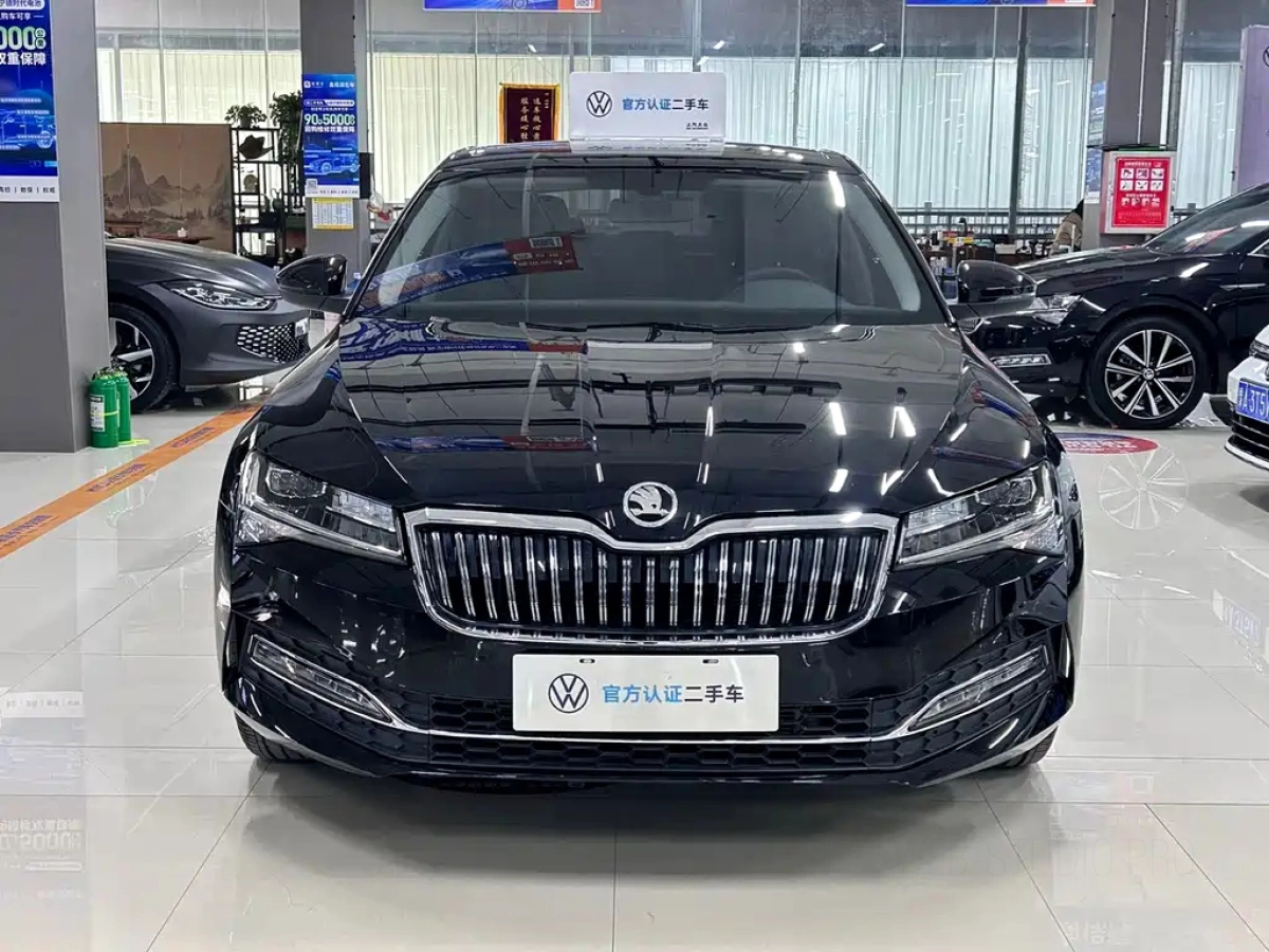 SKODA SUPERB