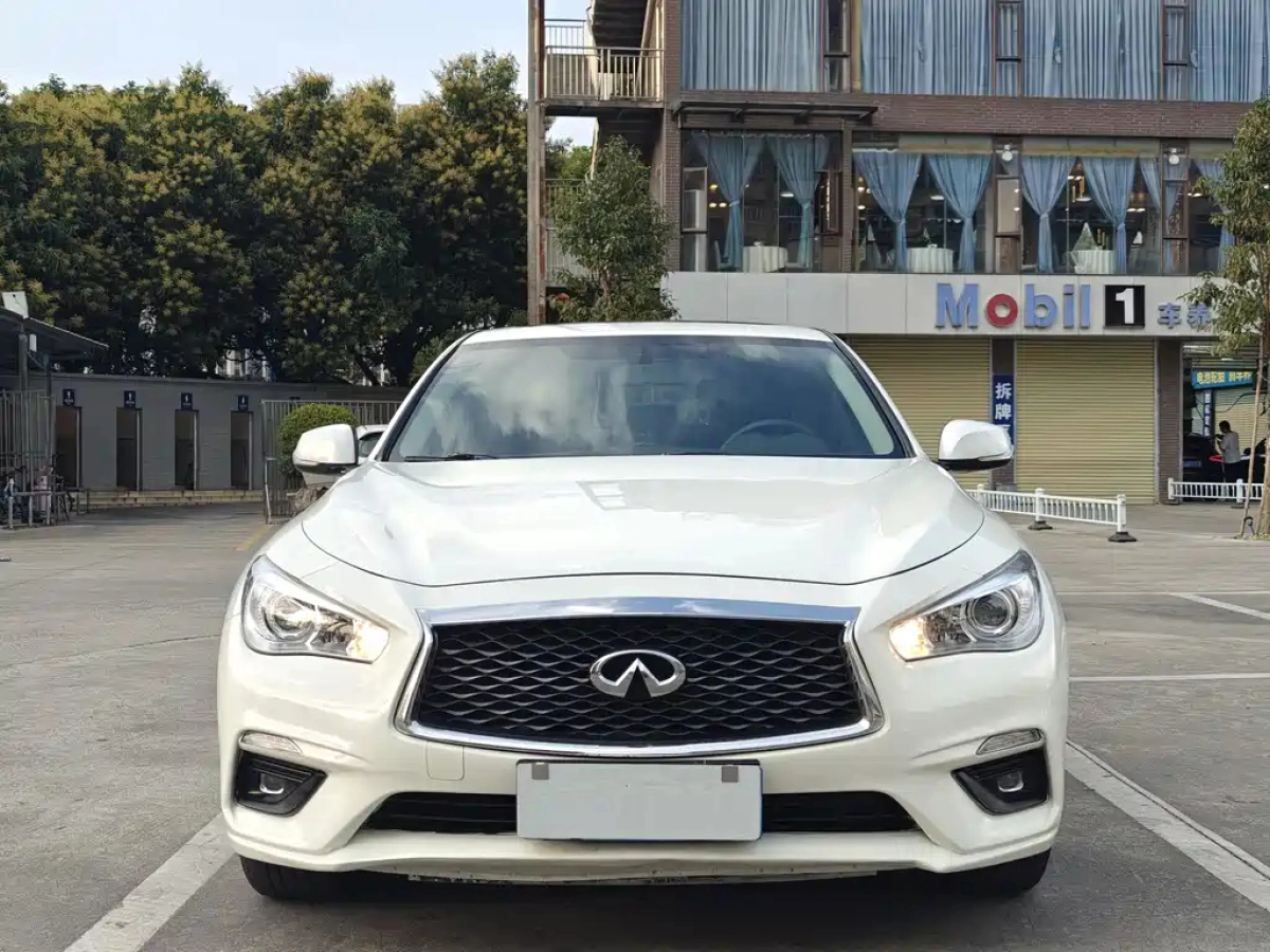 INFINITI Q50L